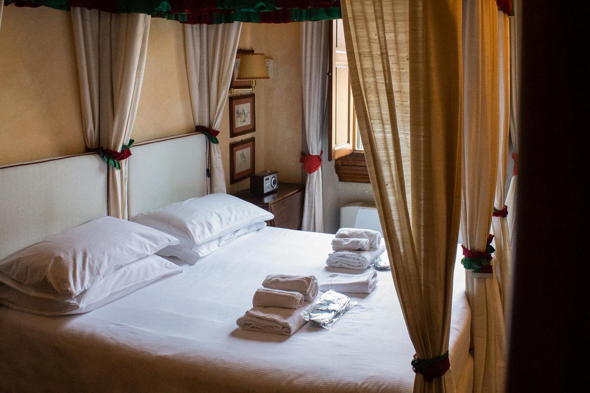 Antica Dimora Johlea Bed and Breakfast Florence Buitenkant foto